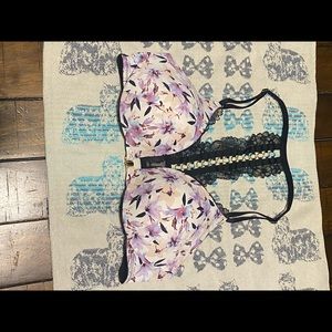 Lightly worn Victoria secret bra